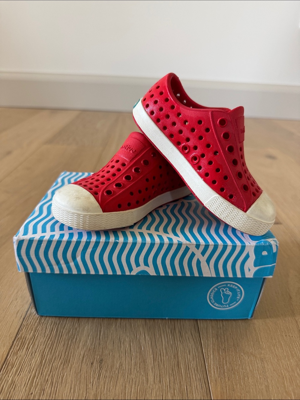 Native Jefferson Torch Red Toddler shoe